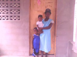 Family Of 4 - Mother with 2 Children Project Image